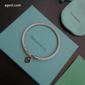 ティファニー入手困難 セレブも愛用商品 更にトレンドが急上昇中 価格セールアクセサリーブランド コピー ショップ.